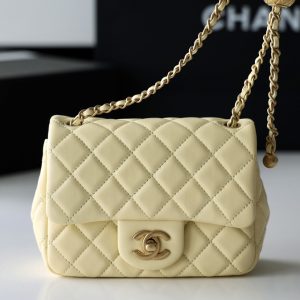 Chanel Classic flap bag 1786
